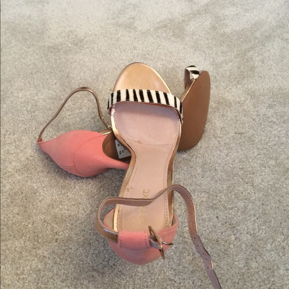 Next heels - Picture 2 of 3